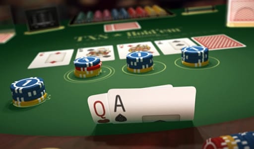 Online 3d visual of player cards in a poker game 