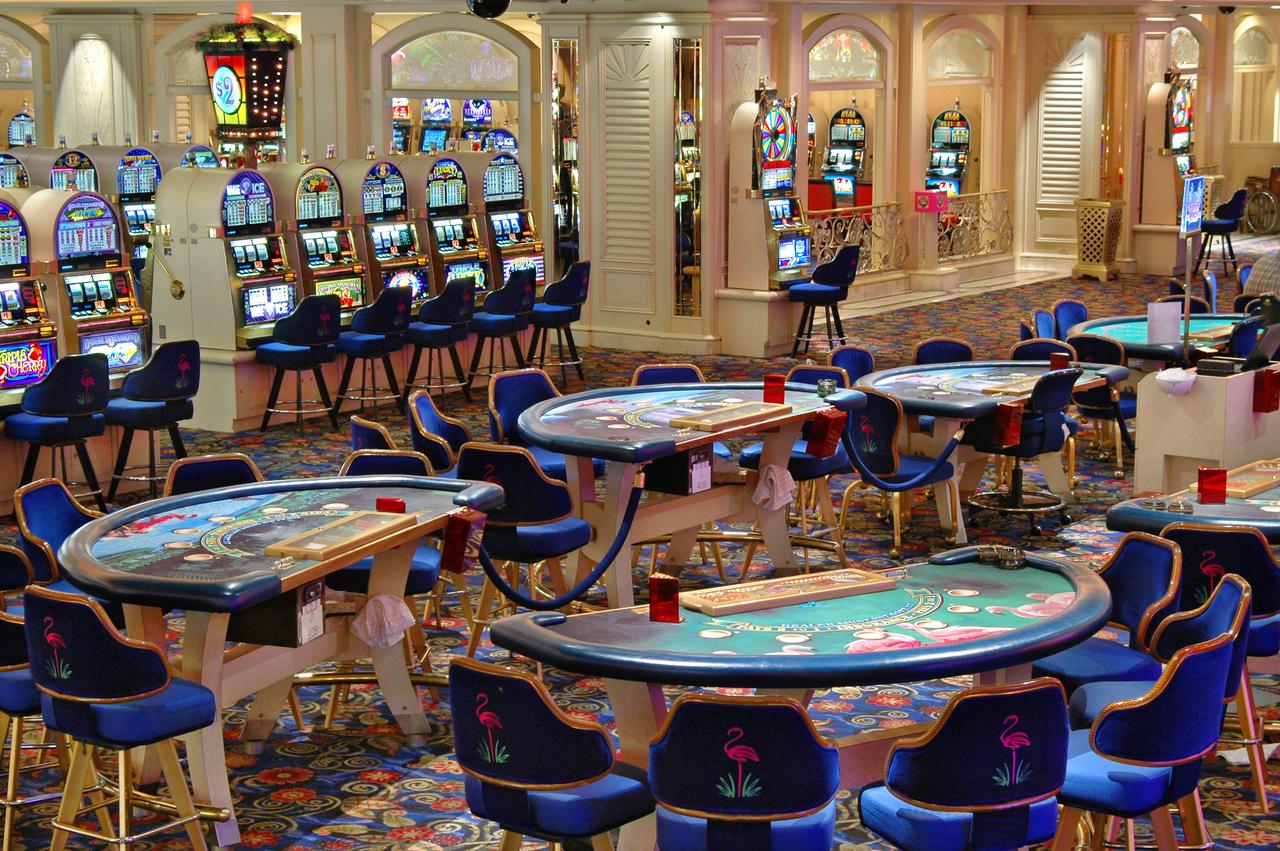 mn casino with table games near me